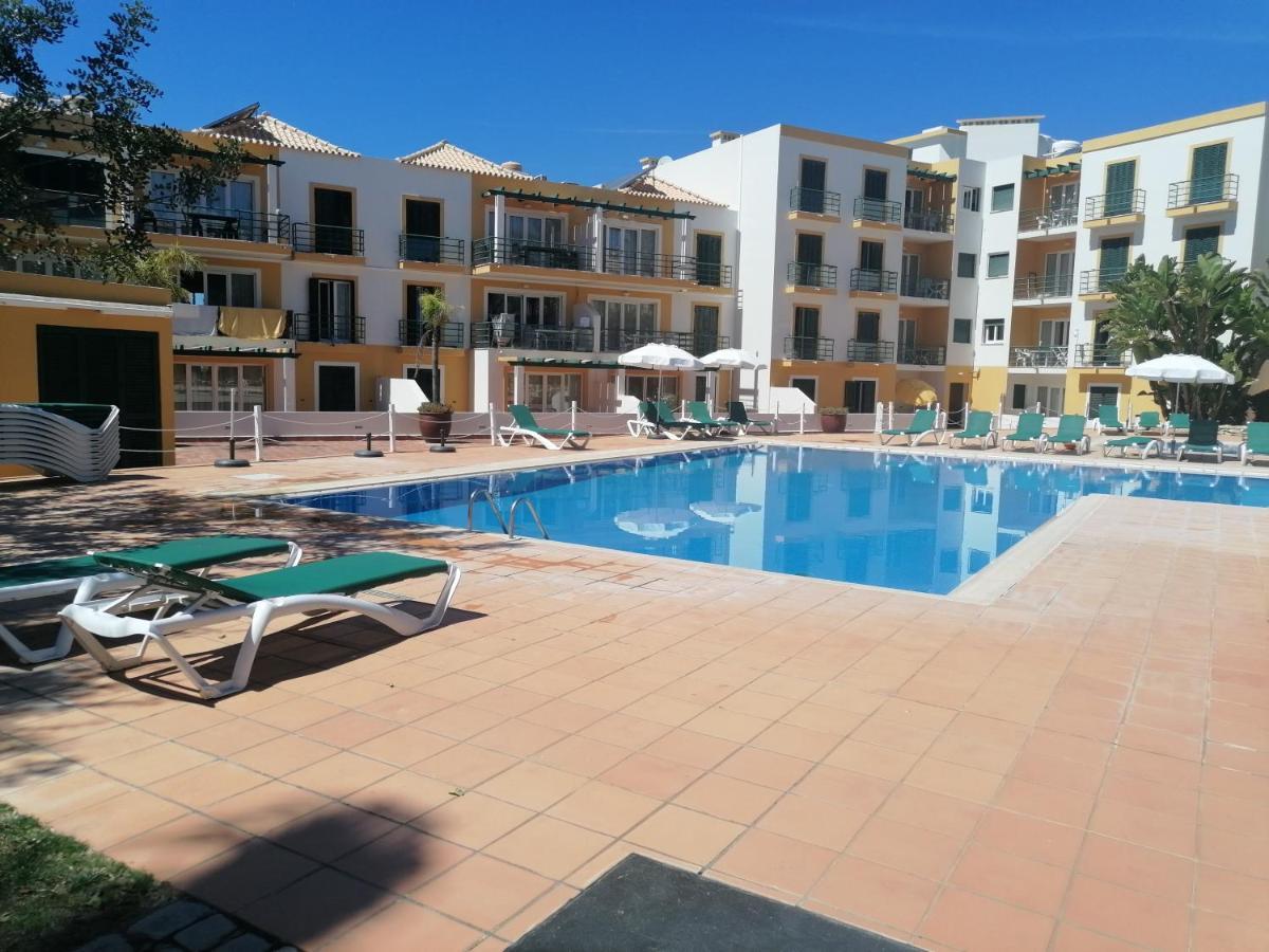 Apartamento 405 Em Urbanizacao Com Piscinas Apartment Тавира Екстериор снимка
